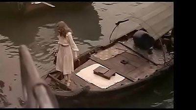 Felicity: A steamy video featuring a beautiful brunette