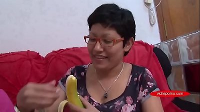 Davinia Star enjoys two bananas and a penis in her adult film career